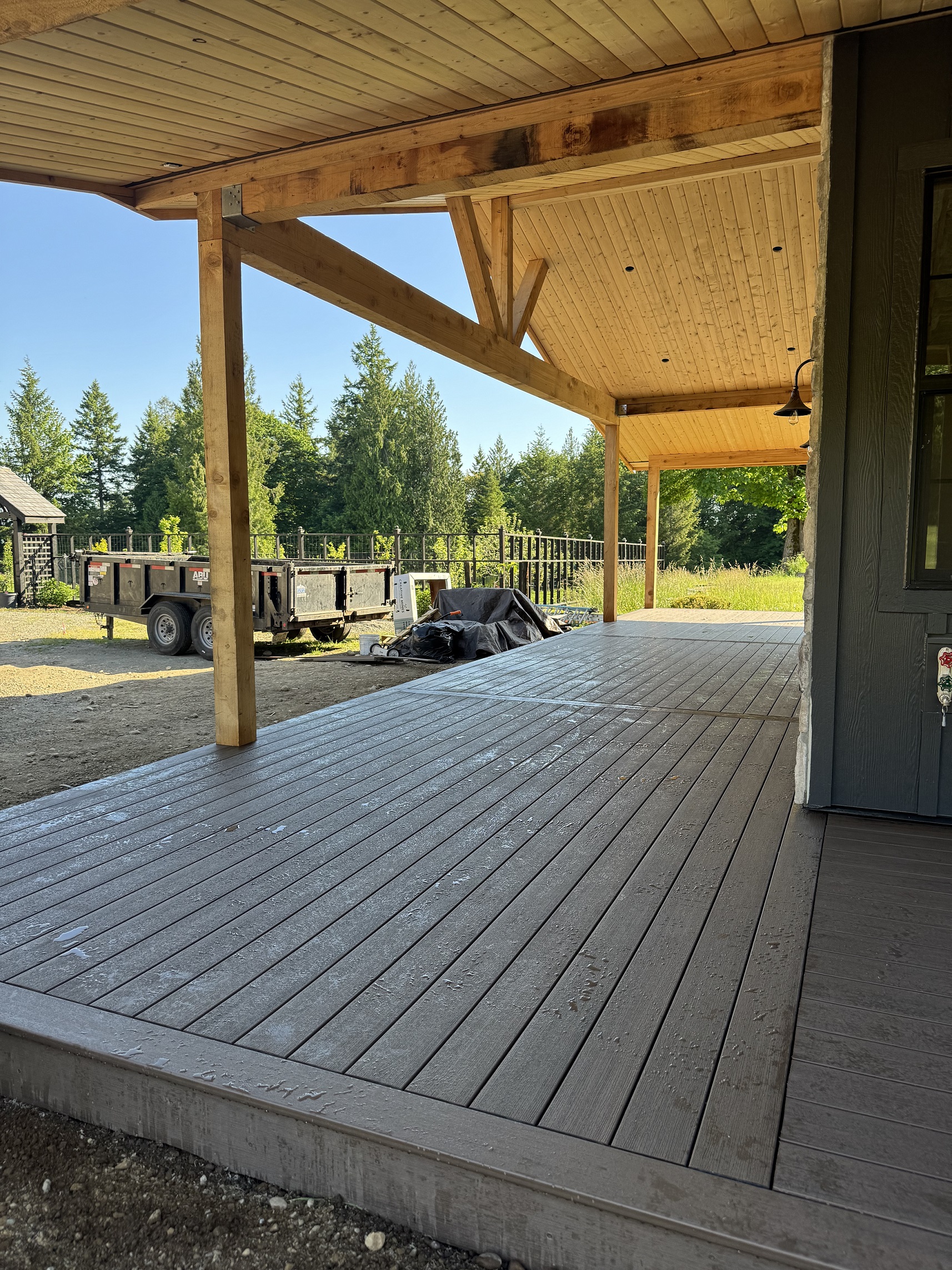 Black Diamond deck — detail