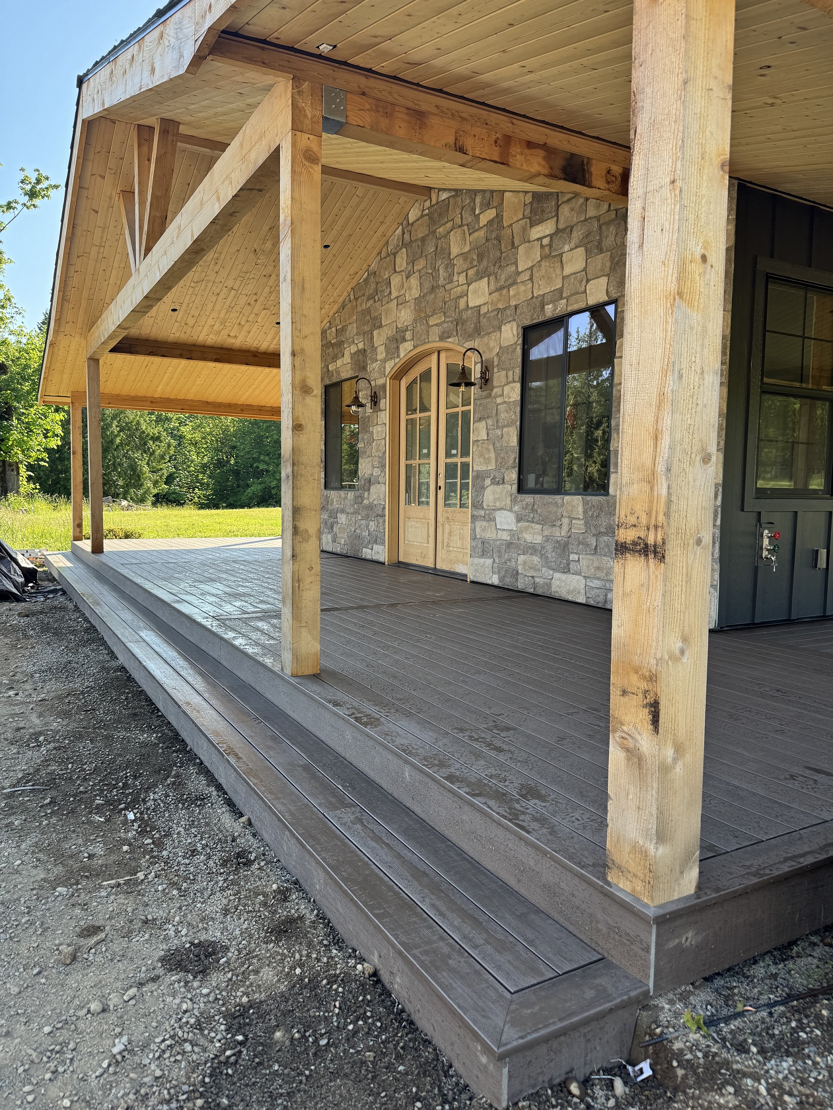 Black Diamond deck — detail