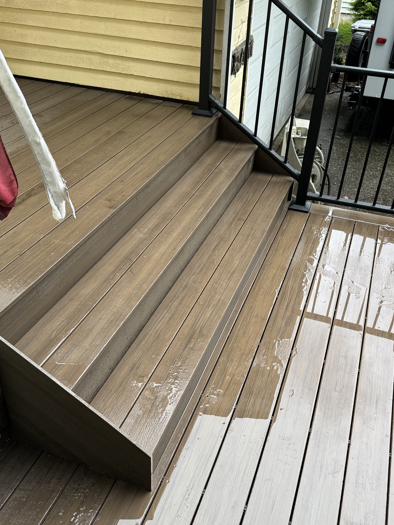 Kent deck — detail